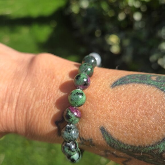 Ruby Zoisite Gemstone Beaded Bracelets - Picture 3 of 9